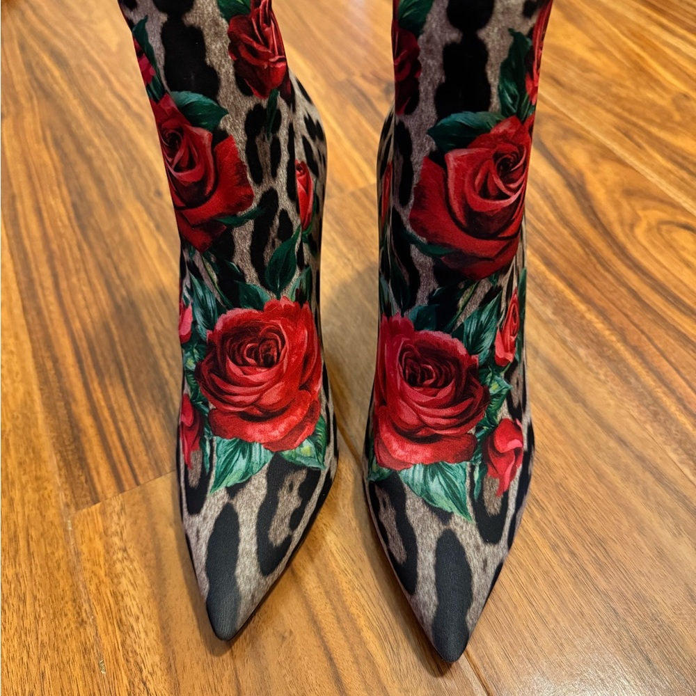 NEW Dolce and Gabbana Leopard Print Booties Rose Design size 37 with Dust Bag!